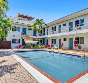 The Nook Hollywood few steps away from the Beach with pool and FREE PARKING, Dania Beach